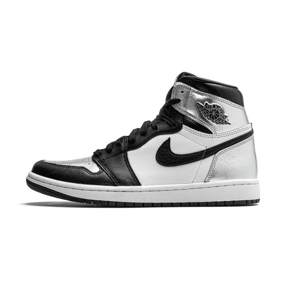 Wmns Air Jordan 1 Retro High OG ‘Silver Toe’